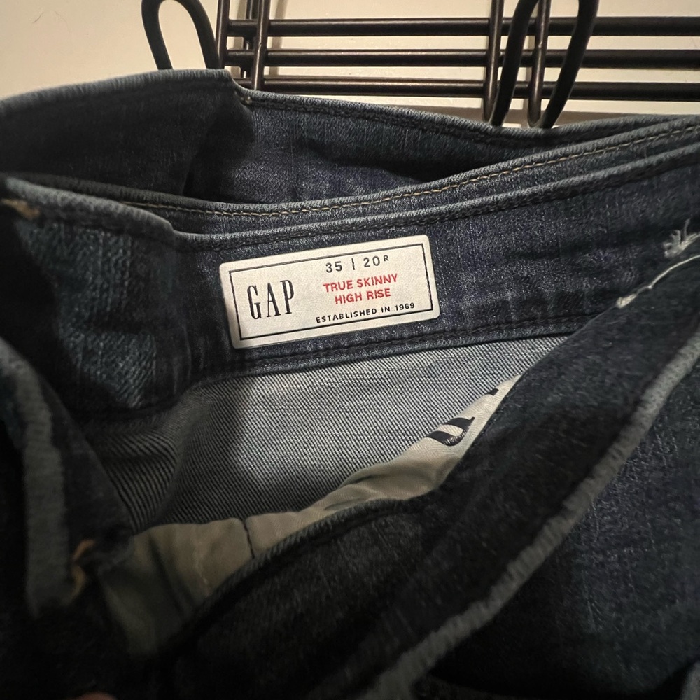Women’s Gap True Skinny High Rise Jeans (35/20R)